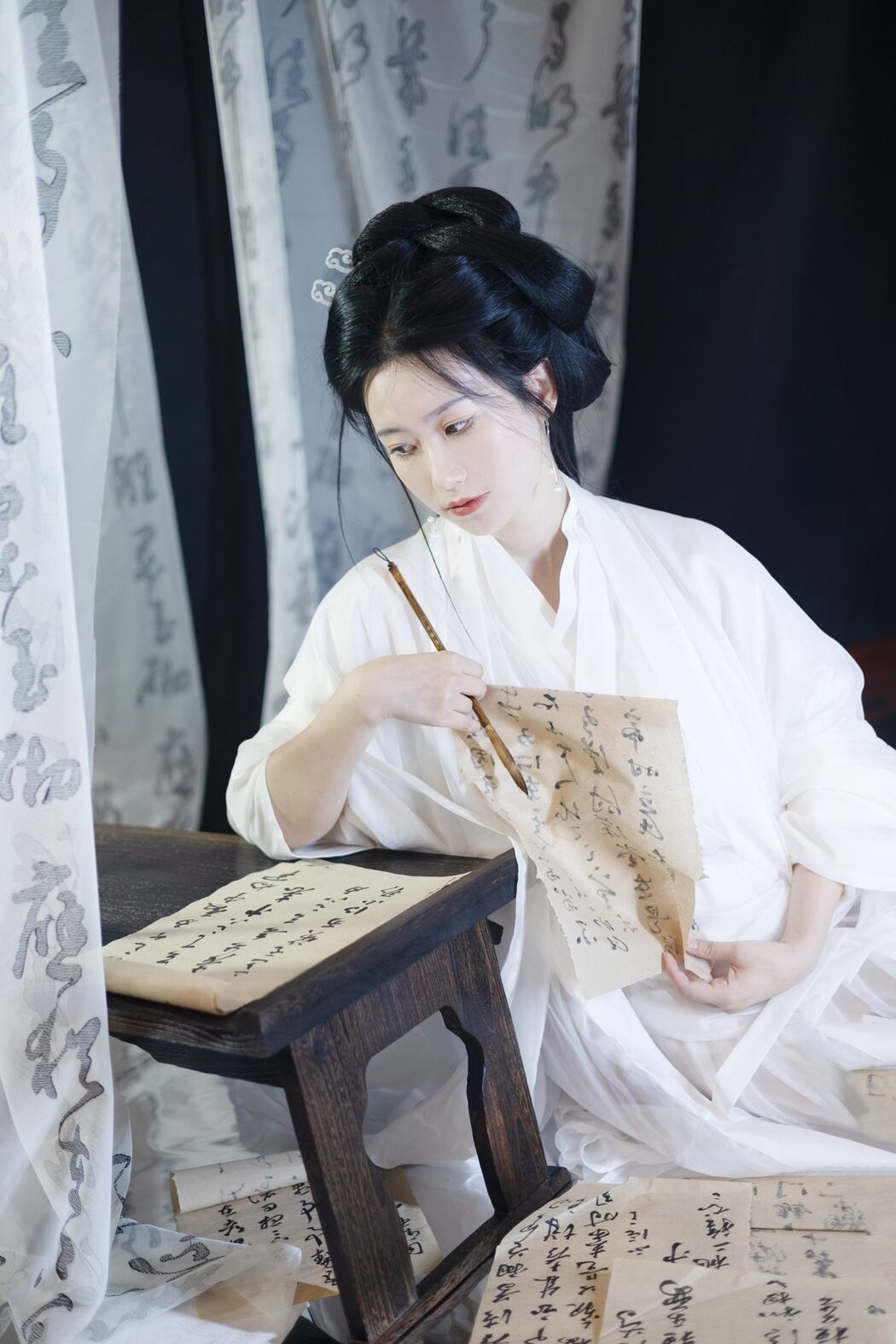 YiTuYu艺图语 Vol.5168 Zhi Shi