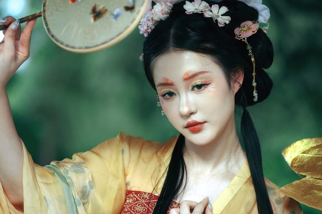 YiTuYu艺图语 Vol.5143 Yue Bai Xing Xi