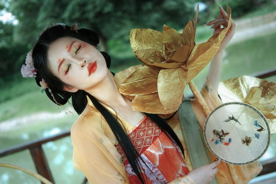 YiTuYu艺图语 Vol.5143 Yue Bai Xing Xi