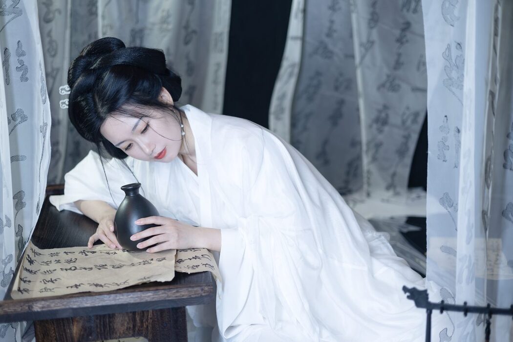 YiTuYu艺图语 Vol.5168 Zhi Shi