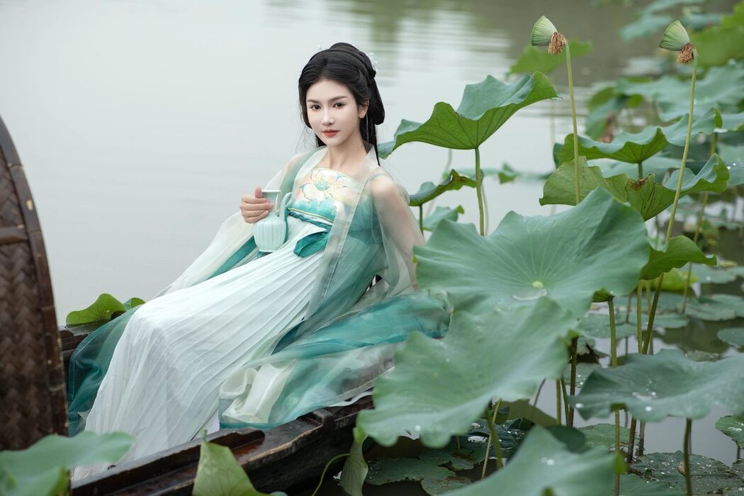 YiTuYu艺图语 Vol.5076 Ji Yi
