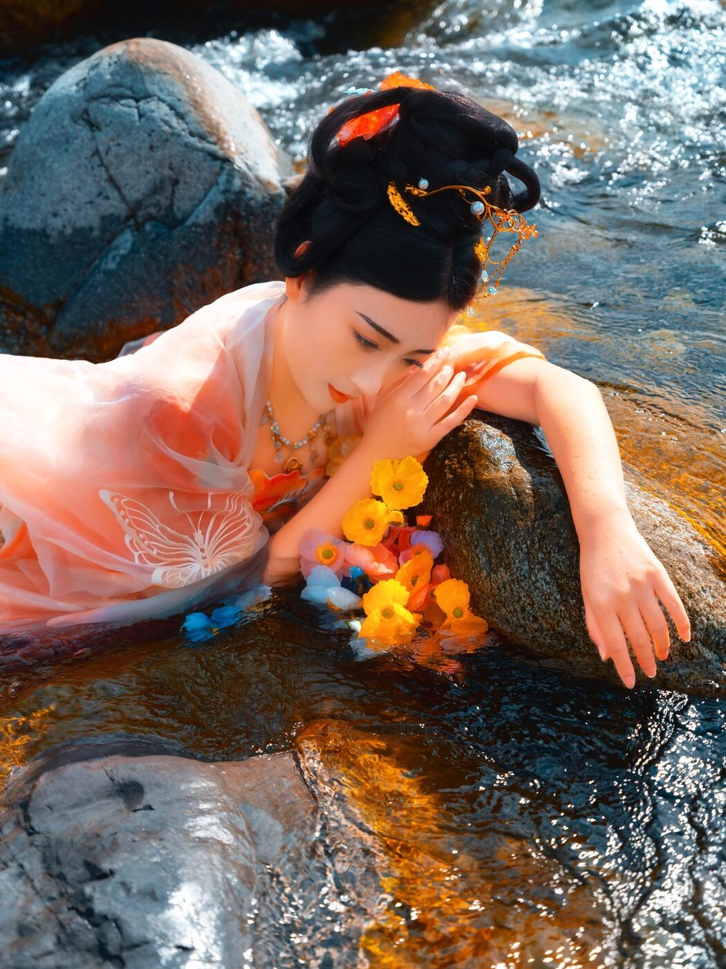 YiTuYu艺图语 Vol.5089 Long En Xing