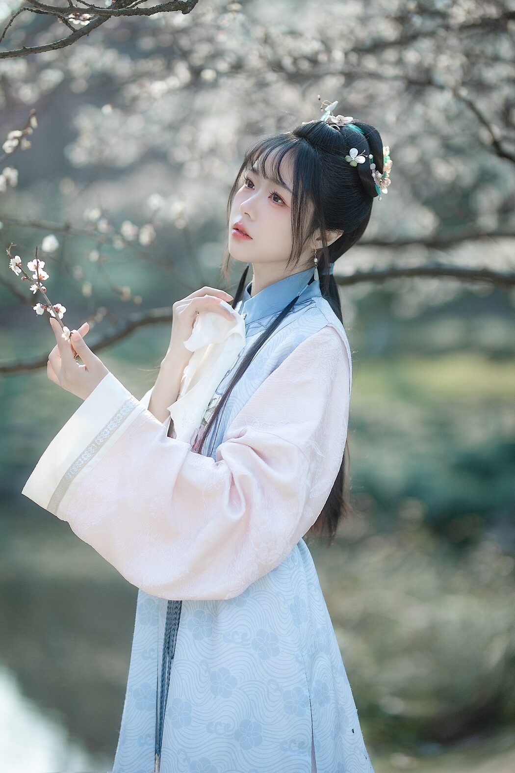 YiTuYu艺图语 Vol.5073 Yun Yun De Hei Yan Quan Er