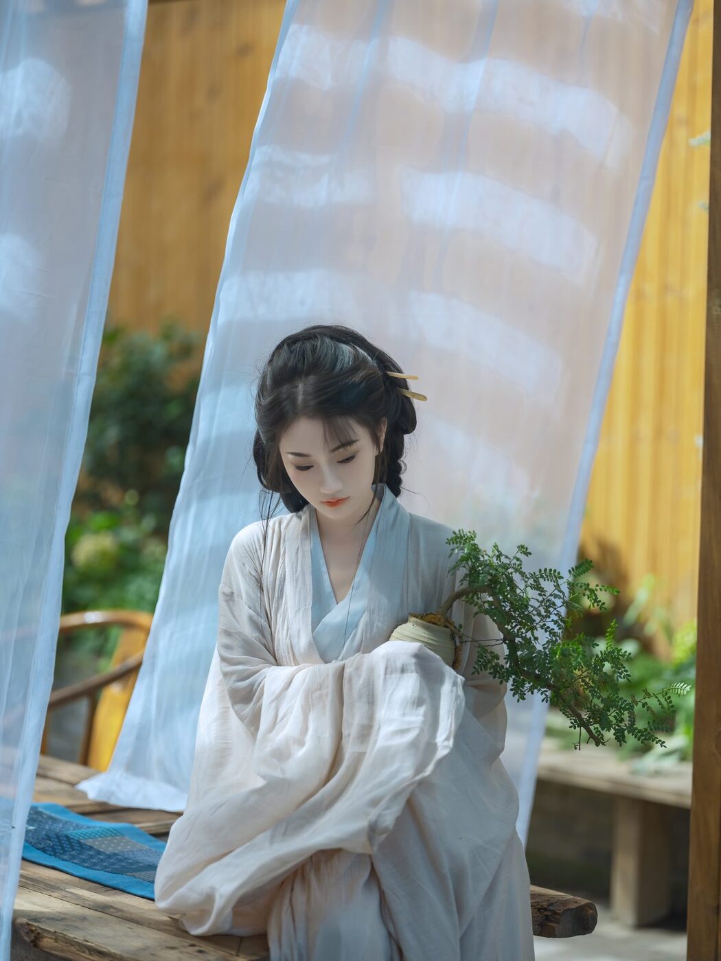 YiTuYu艺图语 Vol.5027 Dong Chu Liu