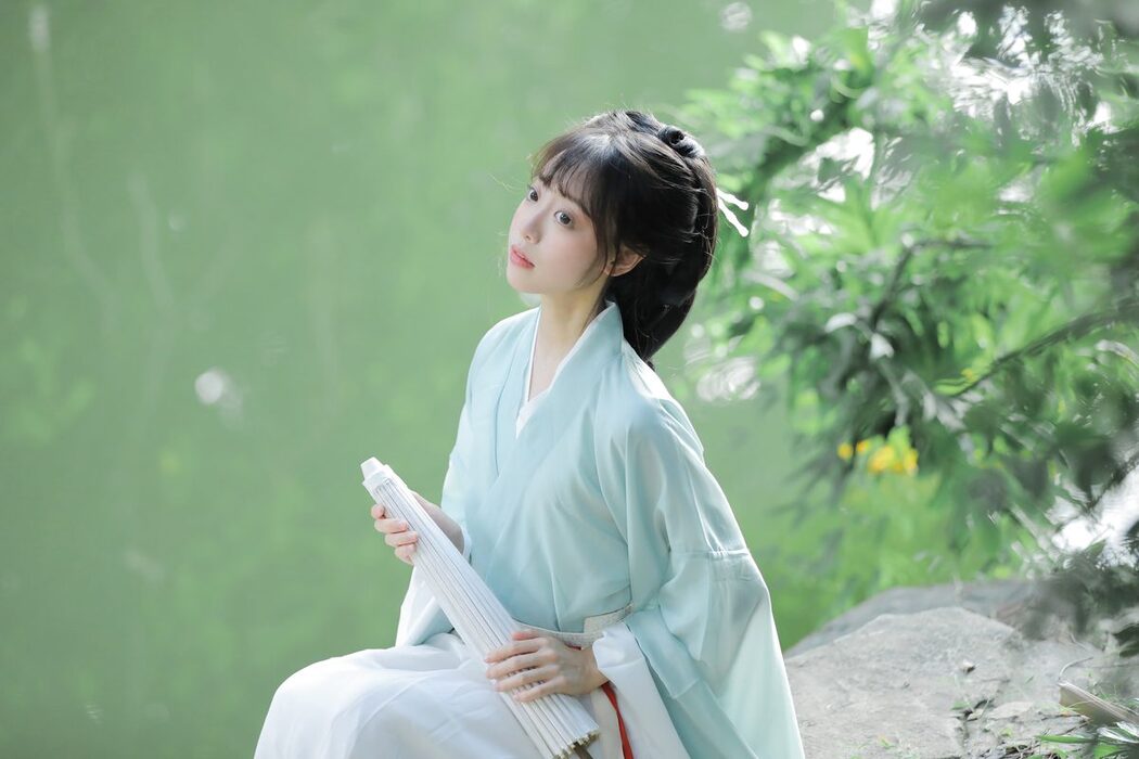 YiTuYu艺图语 Vol.5068 Qian Qian