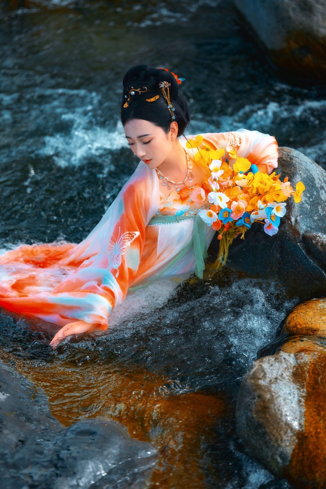 YiTuYu艺图语 Vol.5089 Long En Xing