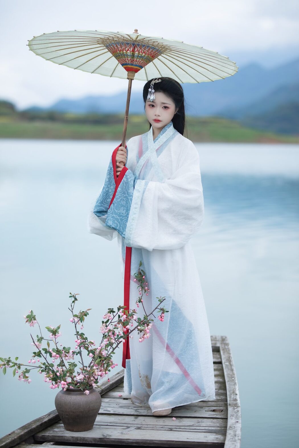 YiTuYu艺图语 Vol.5040 Yun Yun De Hei Yan Quan Er