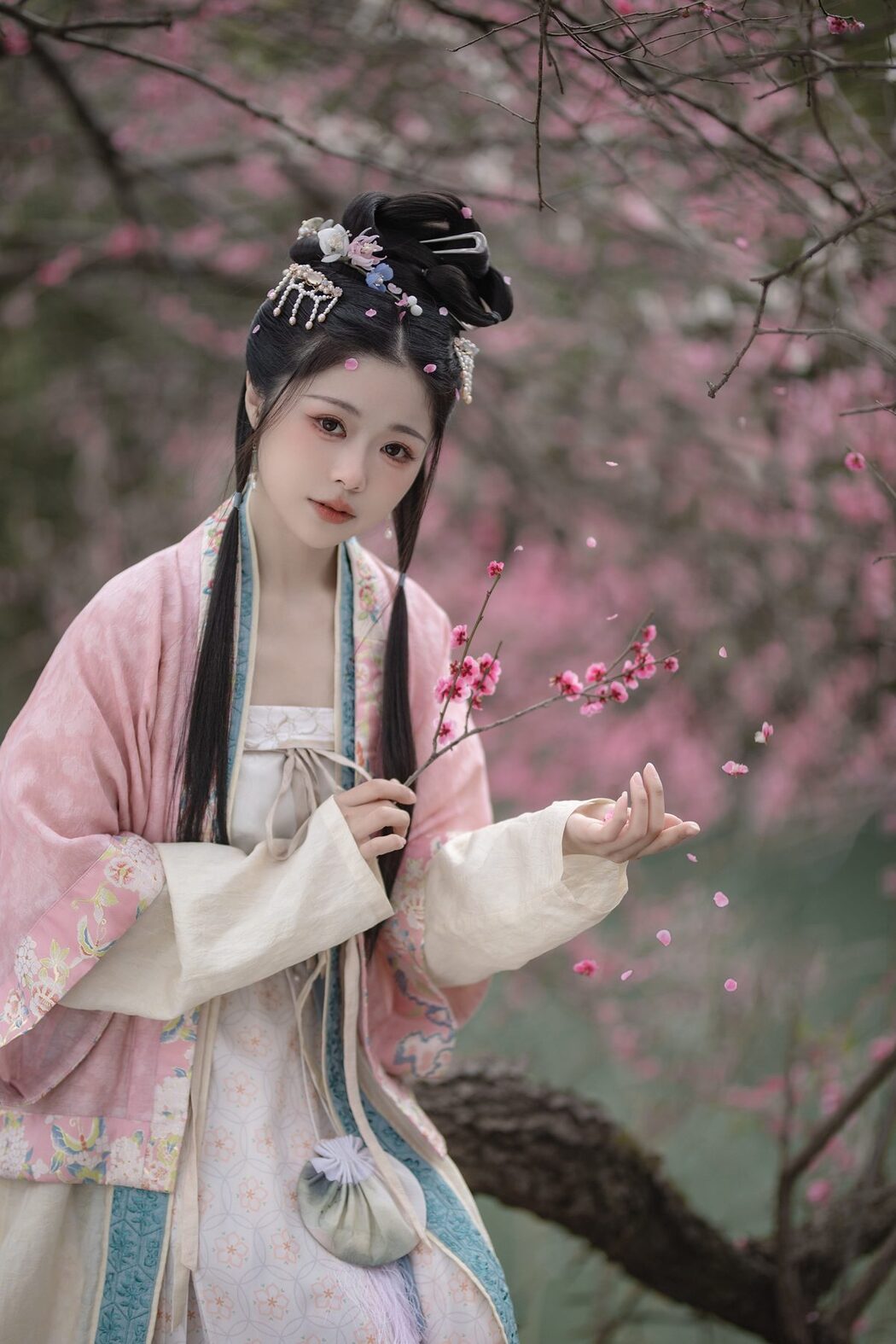 YiTuYu艺图语 Vol.5065 Yun Yun De Hei Yan Quan Er
