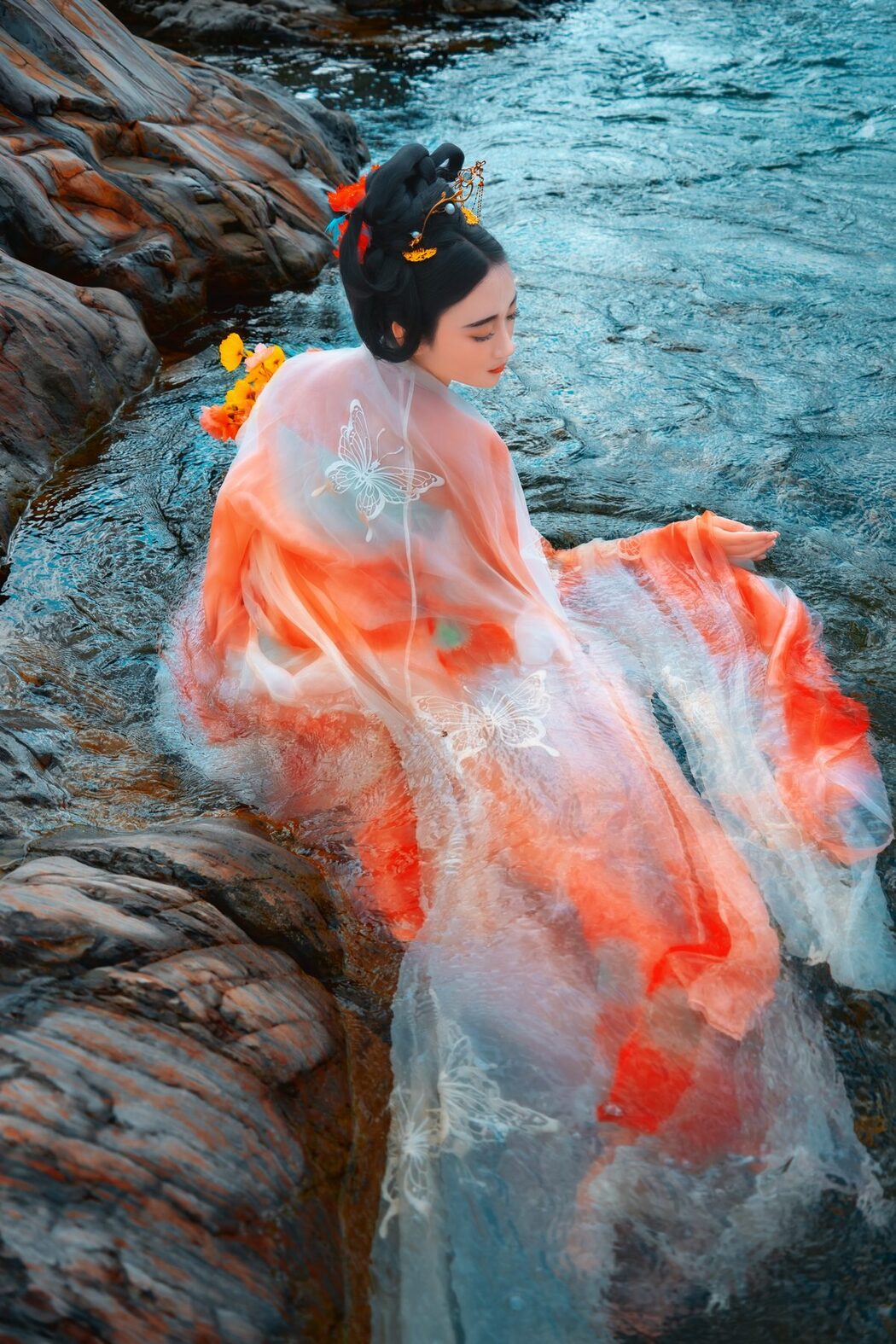 YiTuYu艺图语 Vol.5089 Long En Xing
