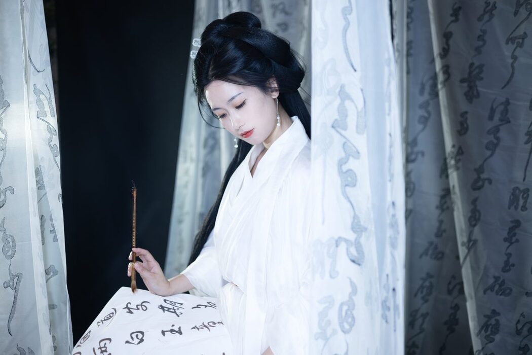 YiTuYu艺图语 Vol.5168 Zhi Shi