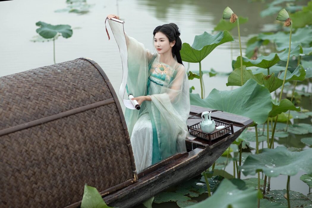 YiTuYu艺图语 Vol.5076 Ji Yi