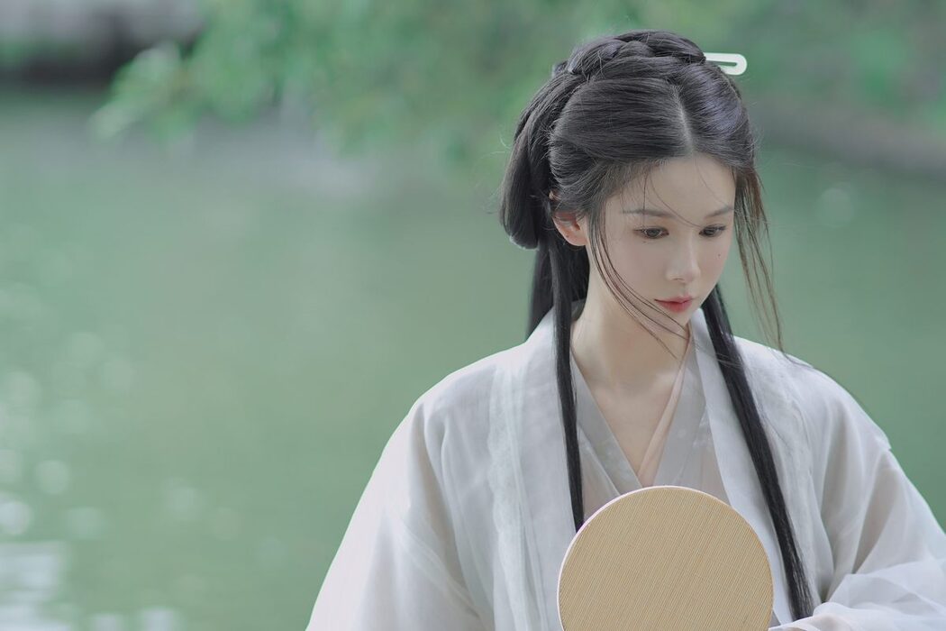 YiTuYu艺图语 Vol.5075 Yi Yi