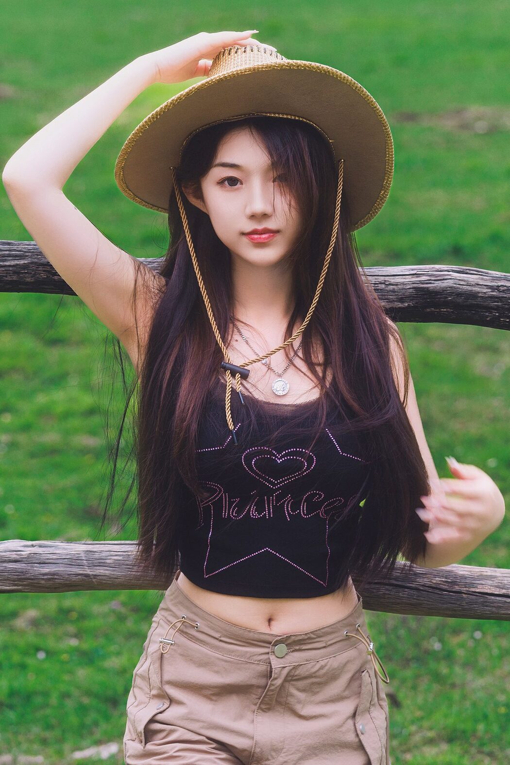 YiTuYu艺图语 Vol.5109 Pei Tong Xue Cover Photo