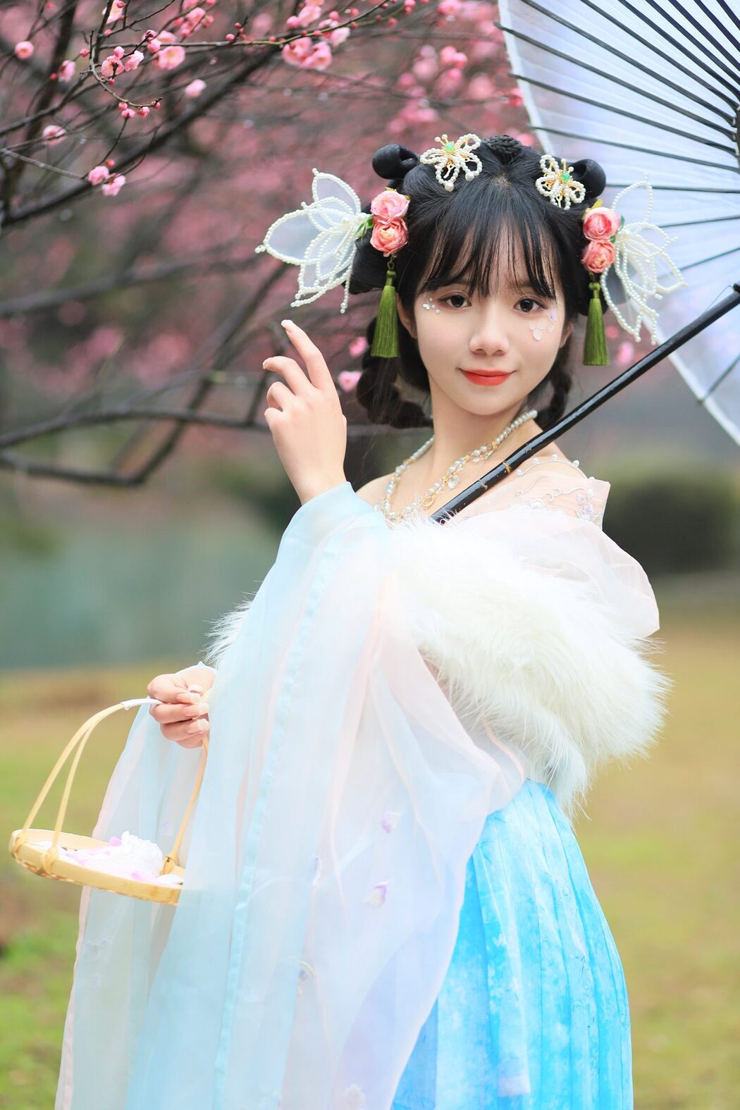 YiTuYu艺图语 Vol.5120 Xiao Yang