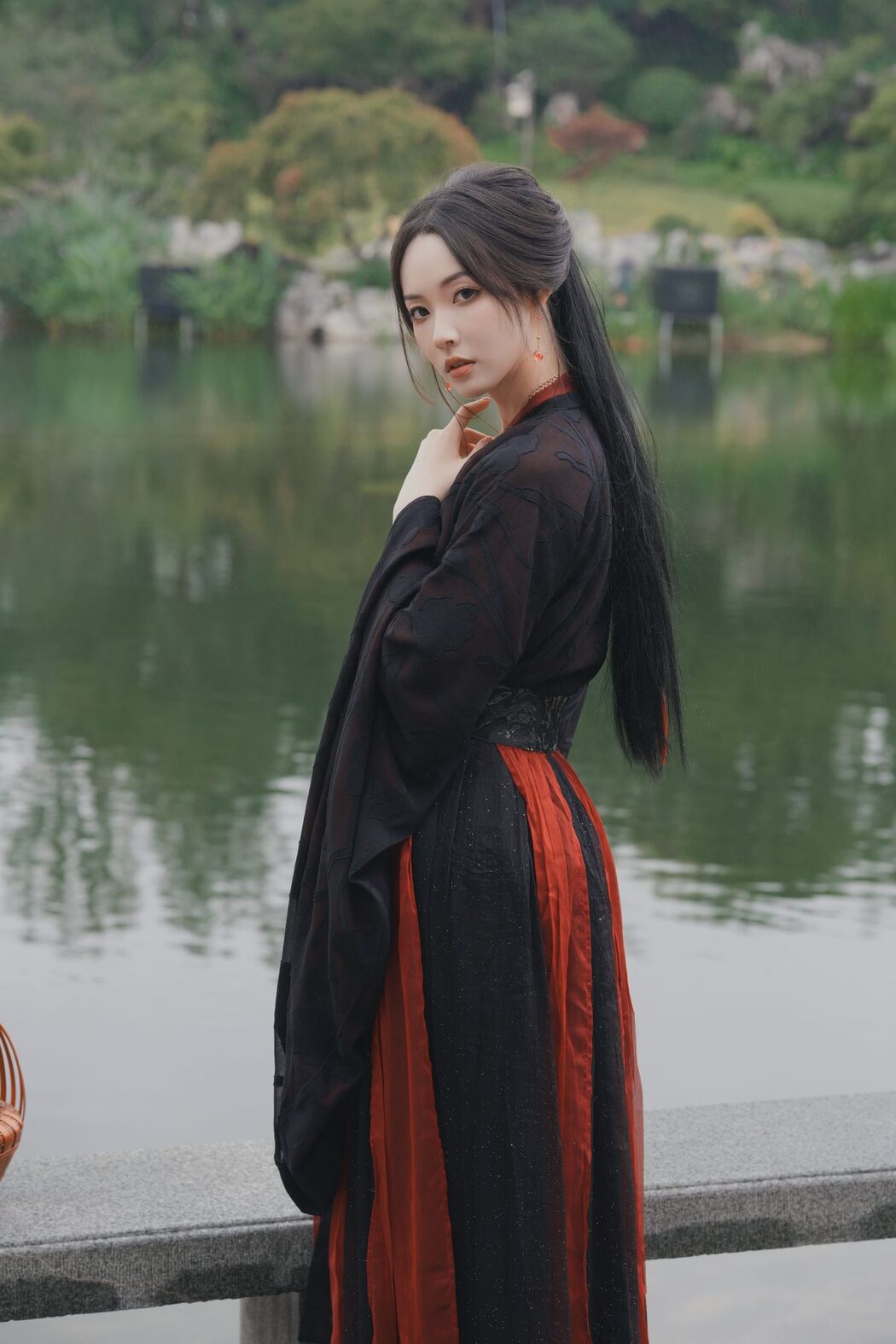 YiTuYu艺图语 Vol.4989 Vi Ge Vivian