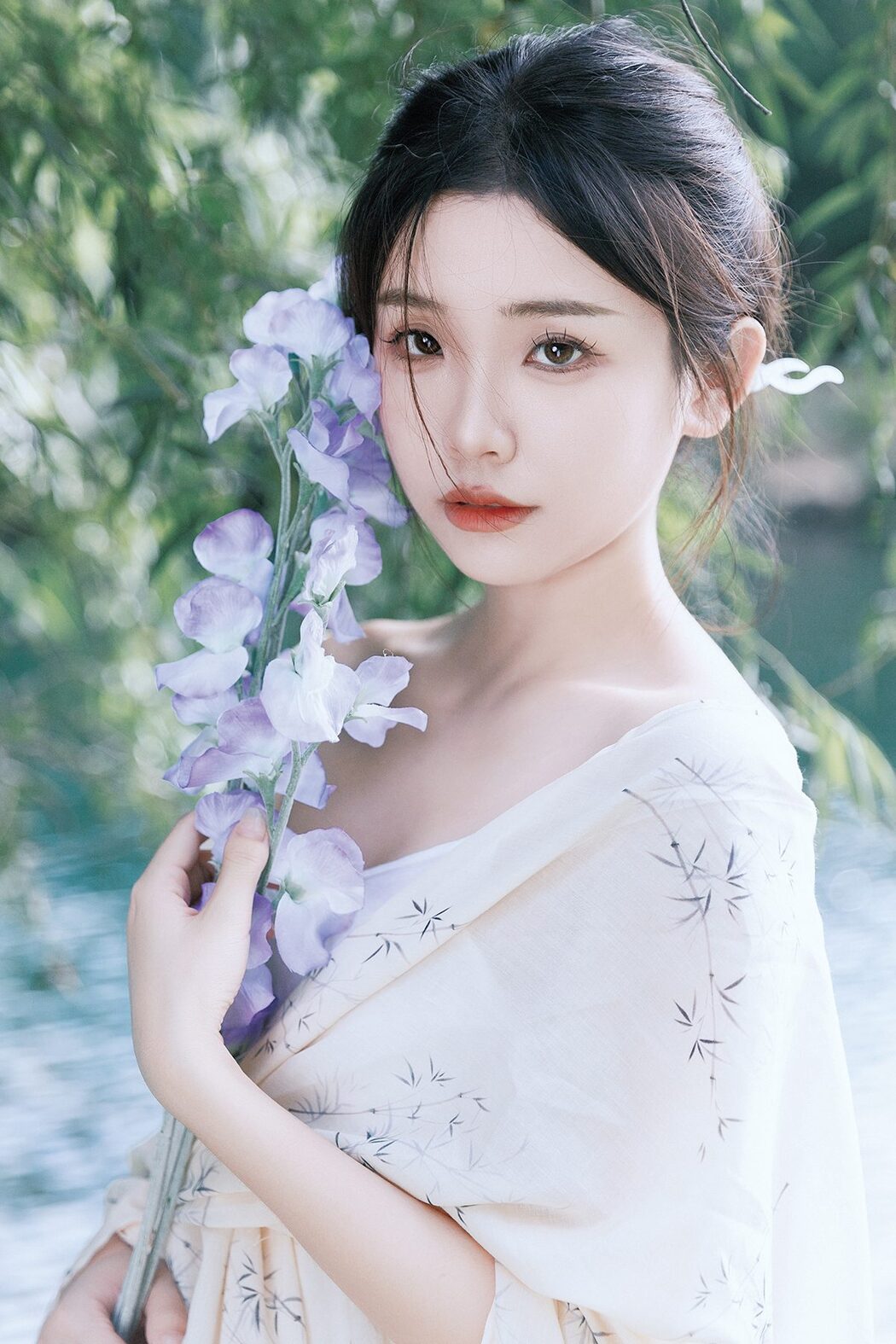 YiTuYu艺图语 Vol.5066 Yi Wei Tong Xue Cover Photo