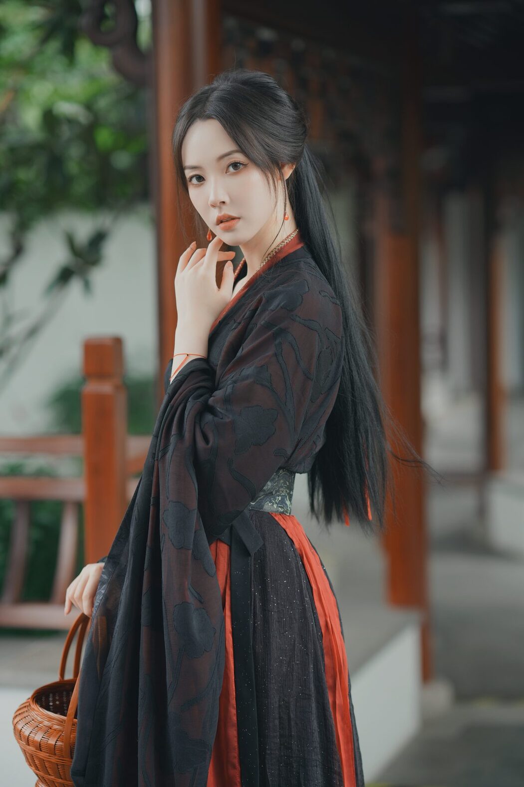 YiTuYu艺图语 Vol.4989 Vi Ge Vivian