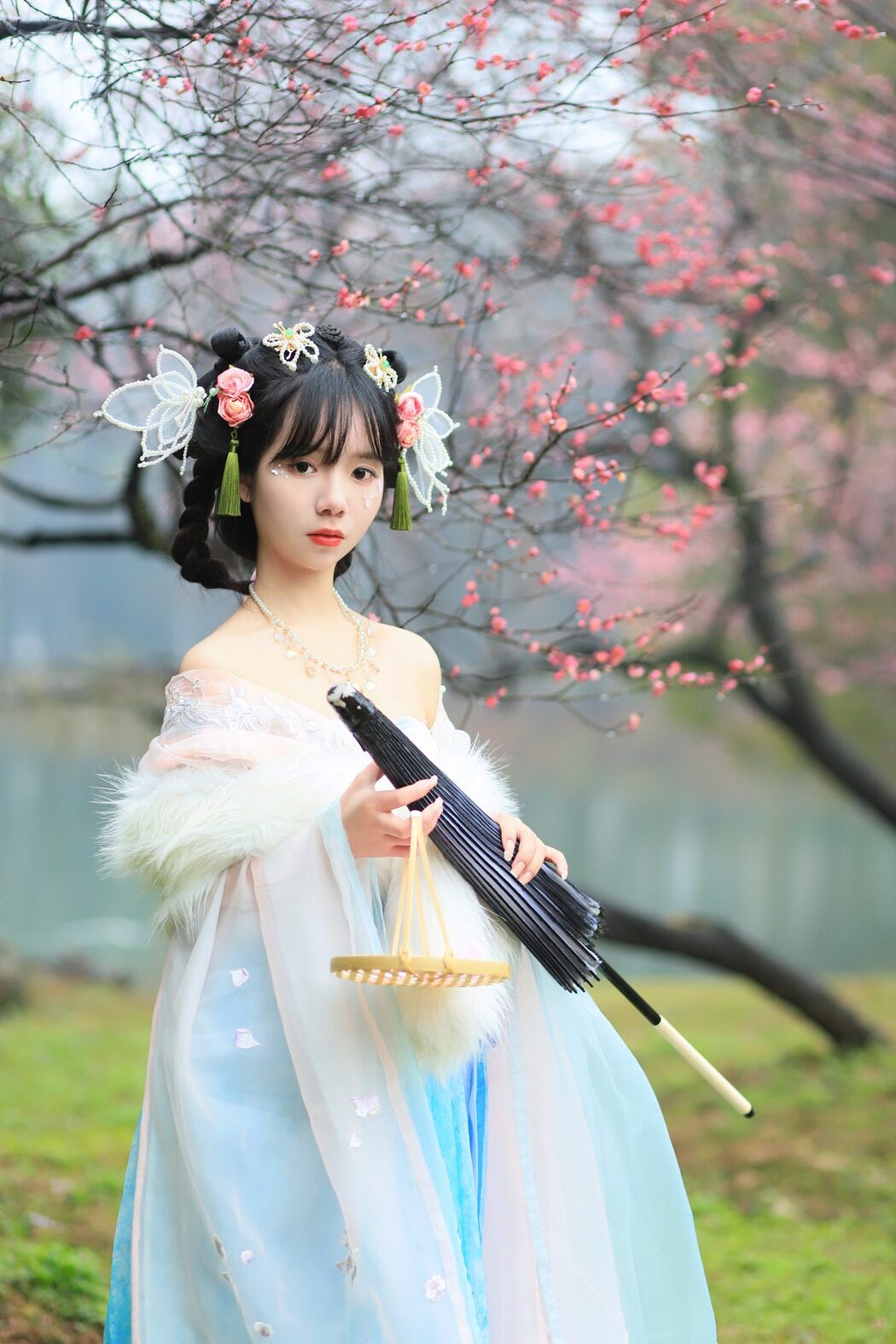 YiTuYu艺图语 Vol.5120 Xiao Yang