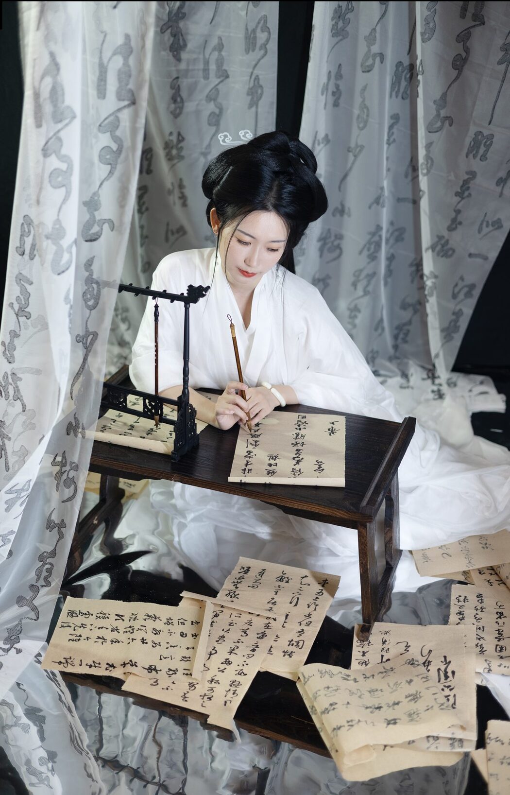 YiTuYu艺图语 Vol.5168 Zhi Shi