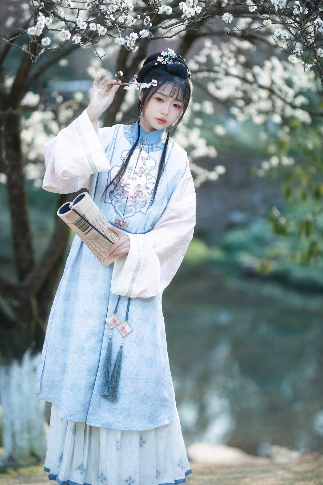 YiTuYu艺图语 Vol.5073 Yun Yun De Hei Yan Quan Er