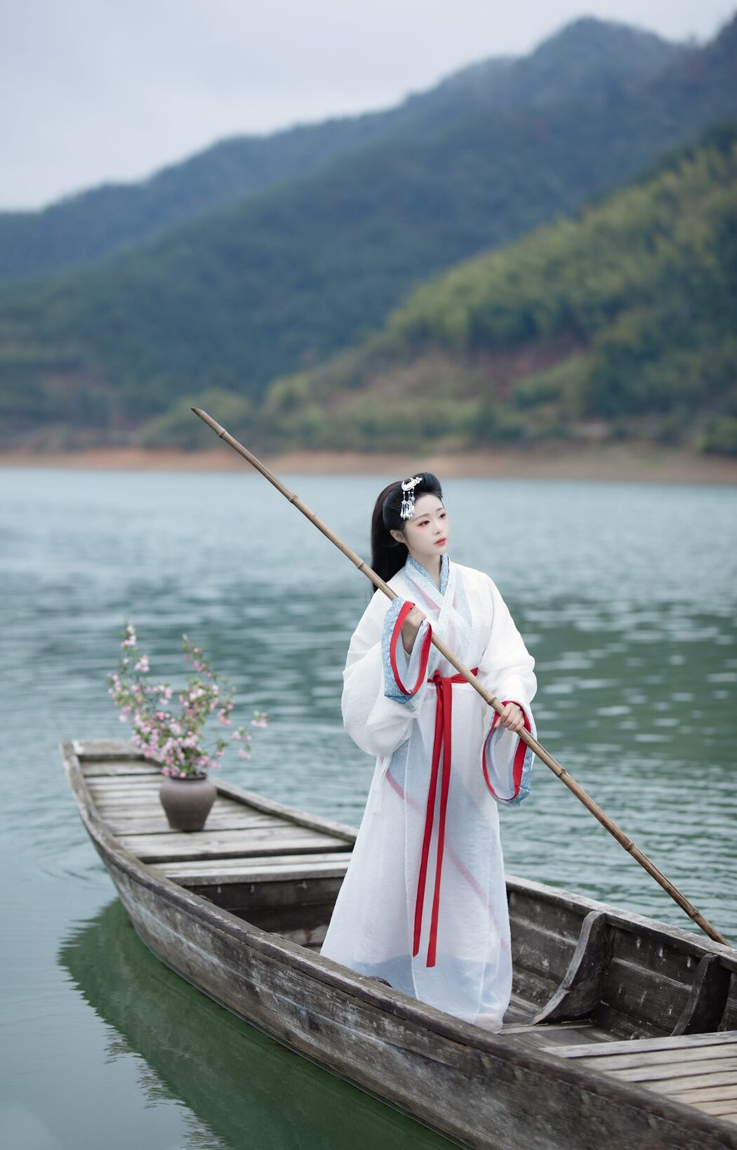 YiTuYu艺图语 Vol.5040 Yun Yun De Hei Yan Quan Er