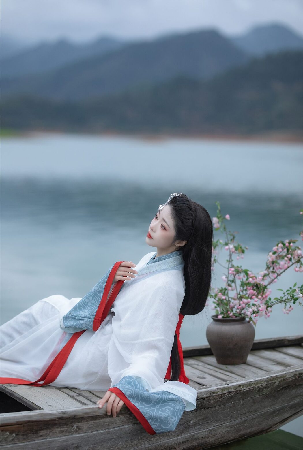 YiTuYu艺图语 Vol.5040 Yun Yun De Hei Yan Quan Er