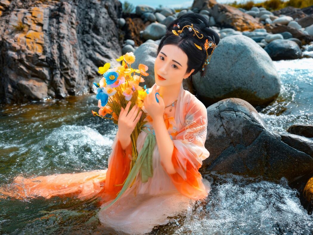 YiTuYu艺图语 Vol.5089 Long En Xing