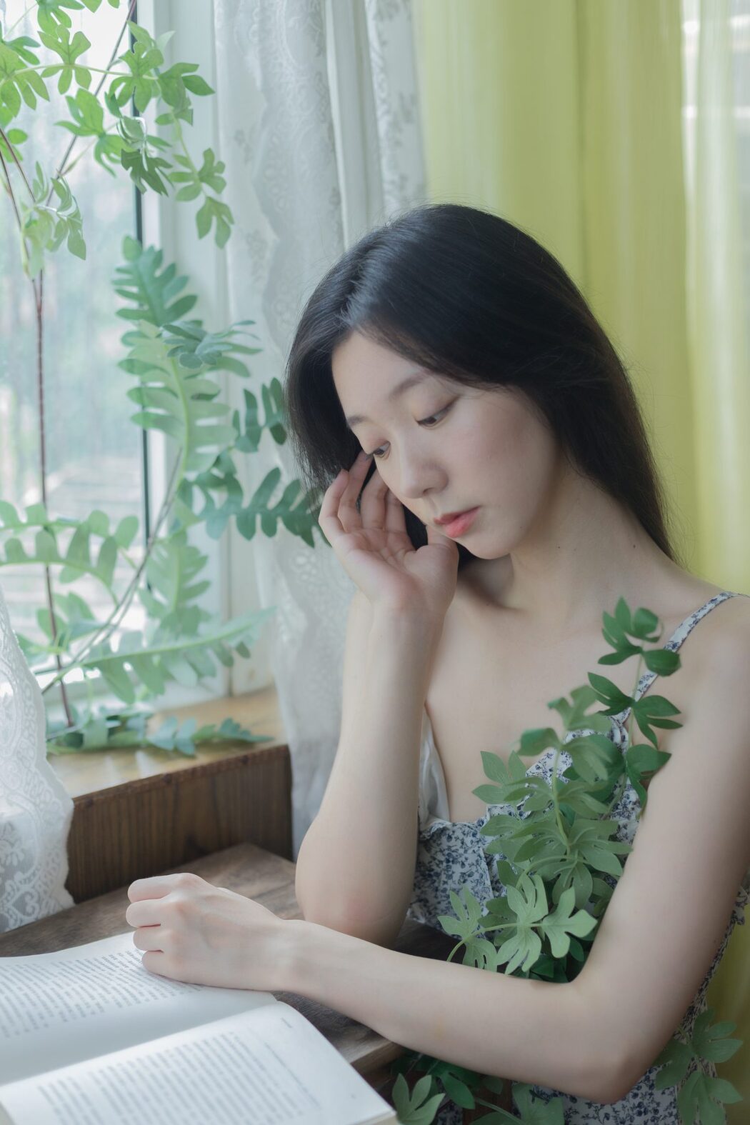 YiTuYu艺图语 Vol.5030 Si Mao Shao Nu