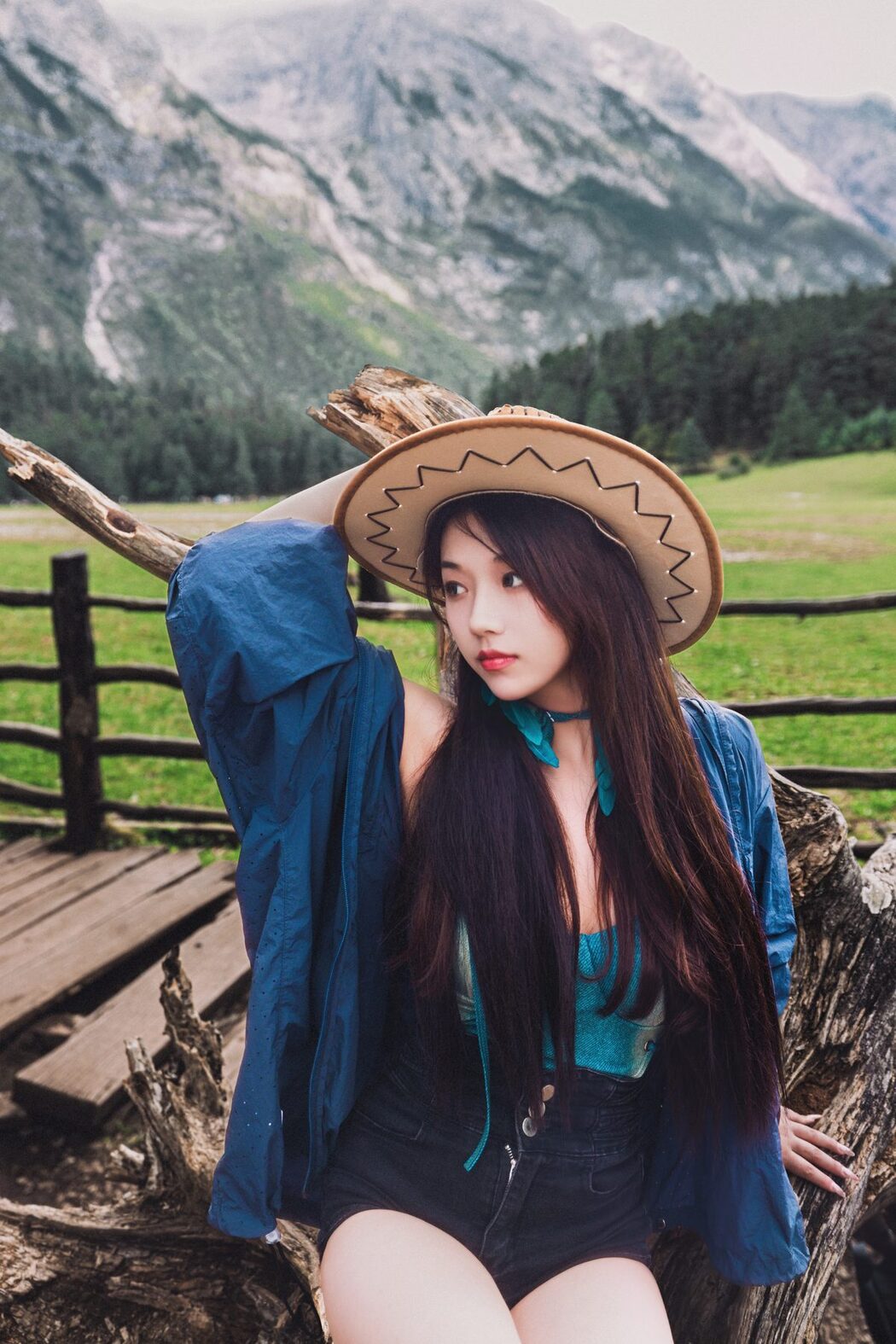 YiTuYu艺图语 Vol.5050 Pei Tong Xue