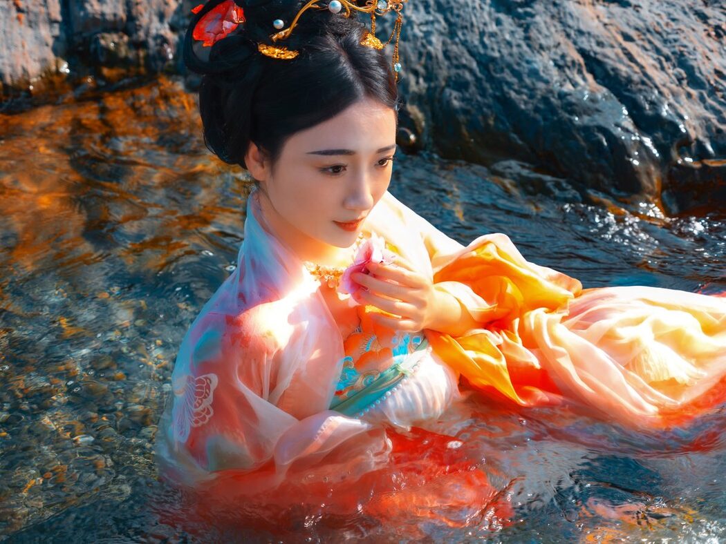 YiTuYu艺图语 Vol.5089 Long En Xing