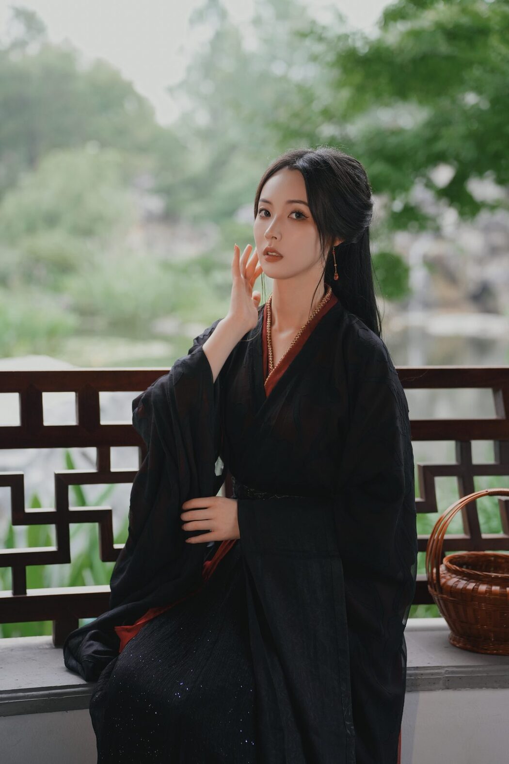 YiTuYu艺图语 Vol.4989 Vi Ge Vivian