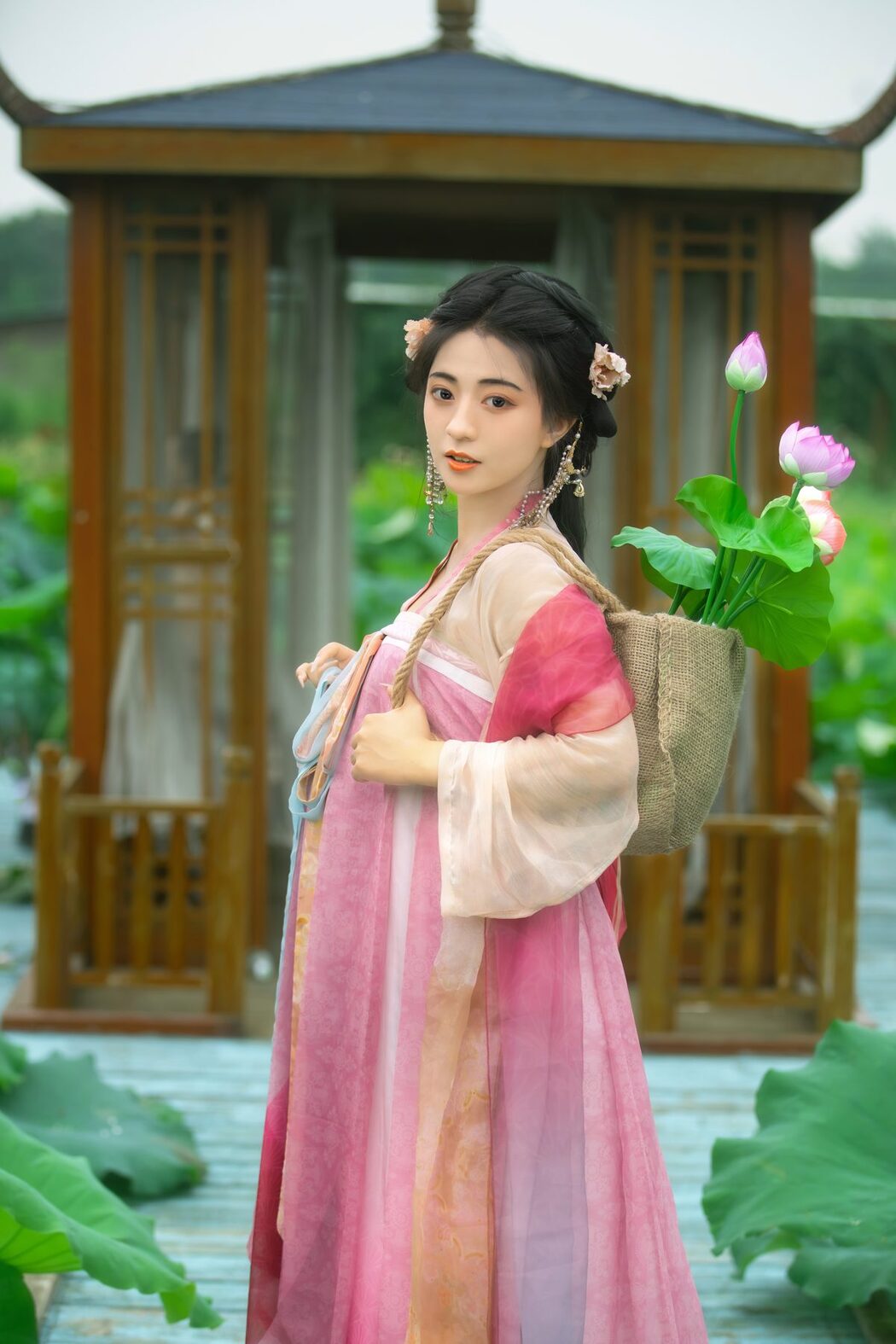 YiTuYu艺图语 Vol.5102 Wan Wan