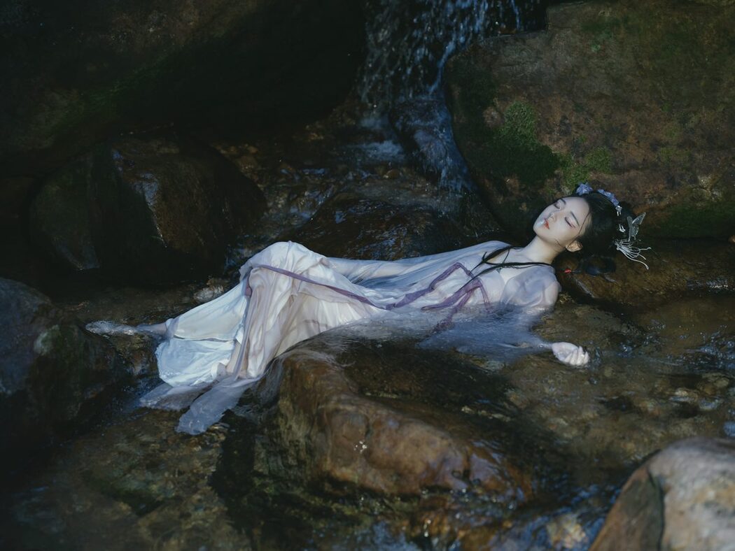 YiTuYu艺图语 Vol.5048 Lin Lang