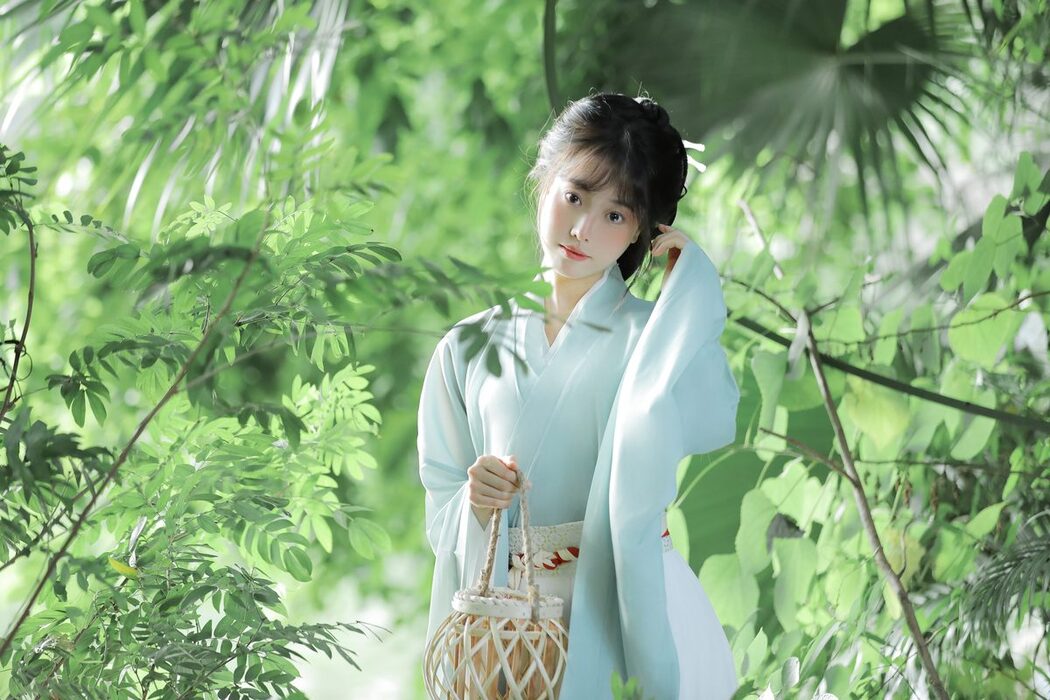 YiTuYu艺图语 Vol.5068 Qian Qian