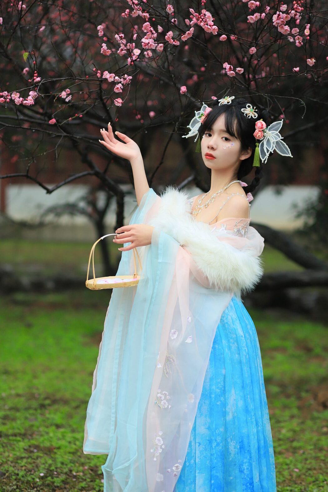 YiTuYu艺图语 Vol.5120 Xiao Yang