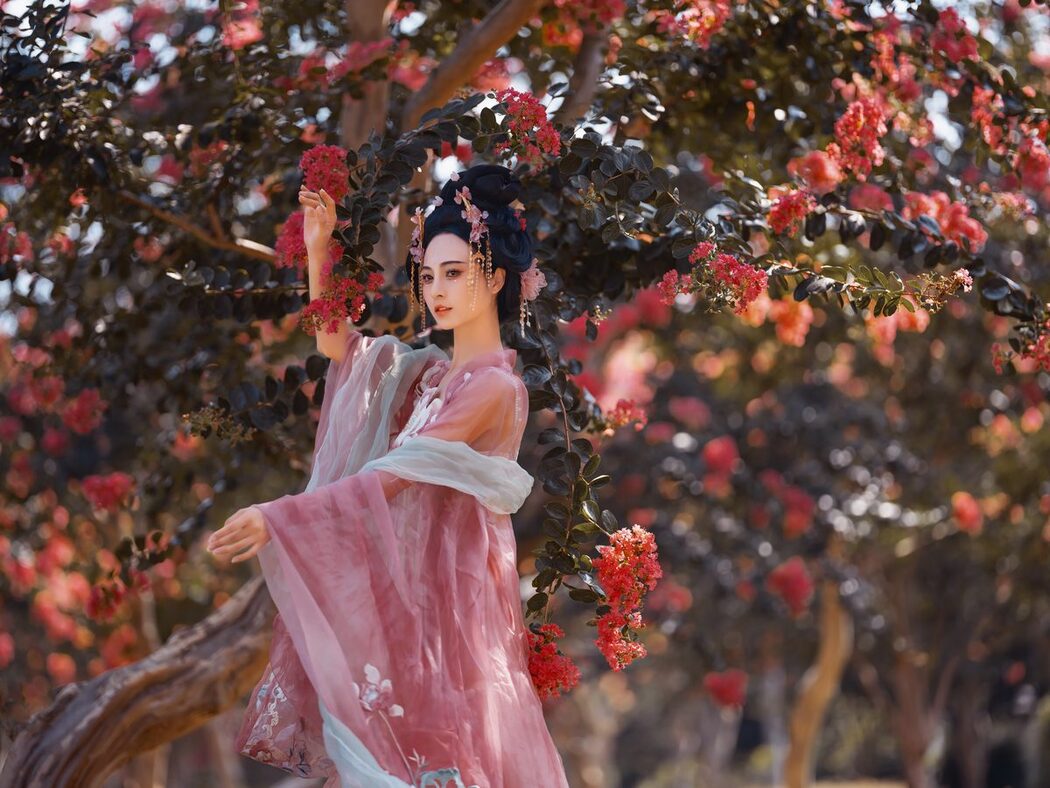 YiTuYu艺图语 Vol.5079 Qian Luo