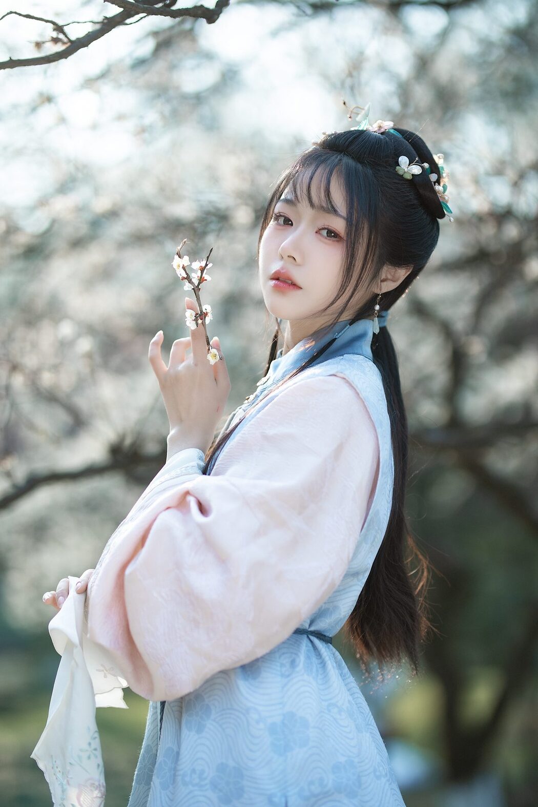 YiTuYu艺图语 Vol.5073 Yun Yun De Hei Yan Quan Er