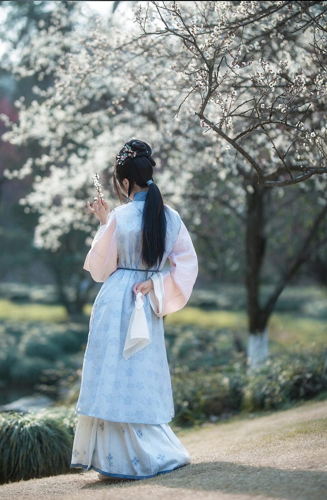 YiTuYu艺图语 Vol.5073 Yun Yun De Hei Yan Quan Er