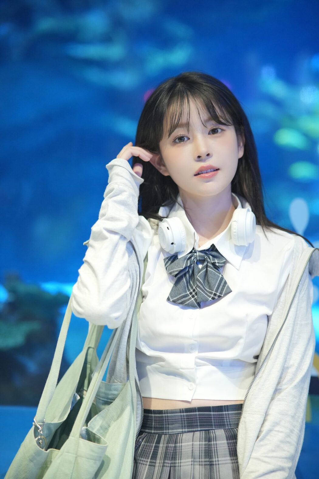 YiTuYu艺图语 Vol.5103 Luo Xin Xin