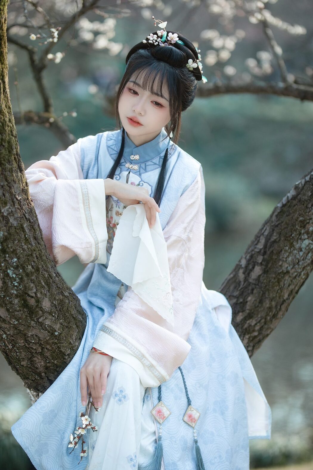 YiTuYu艺图语 Vol.5073 Yun Yun De Hei Yan Quan Er