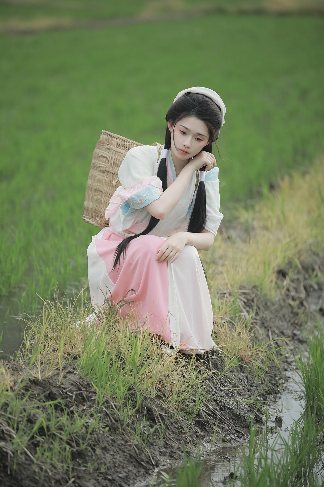 YiTuYu艺图语 Vol.5161 Miao Miao Jia De Xiao Yu Gan