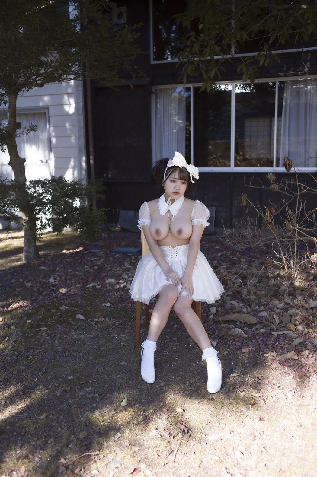 JP Himesaki Hana 姫咲はな – 光の差す方角へ (84P)