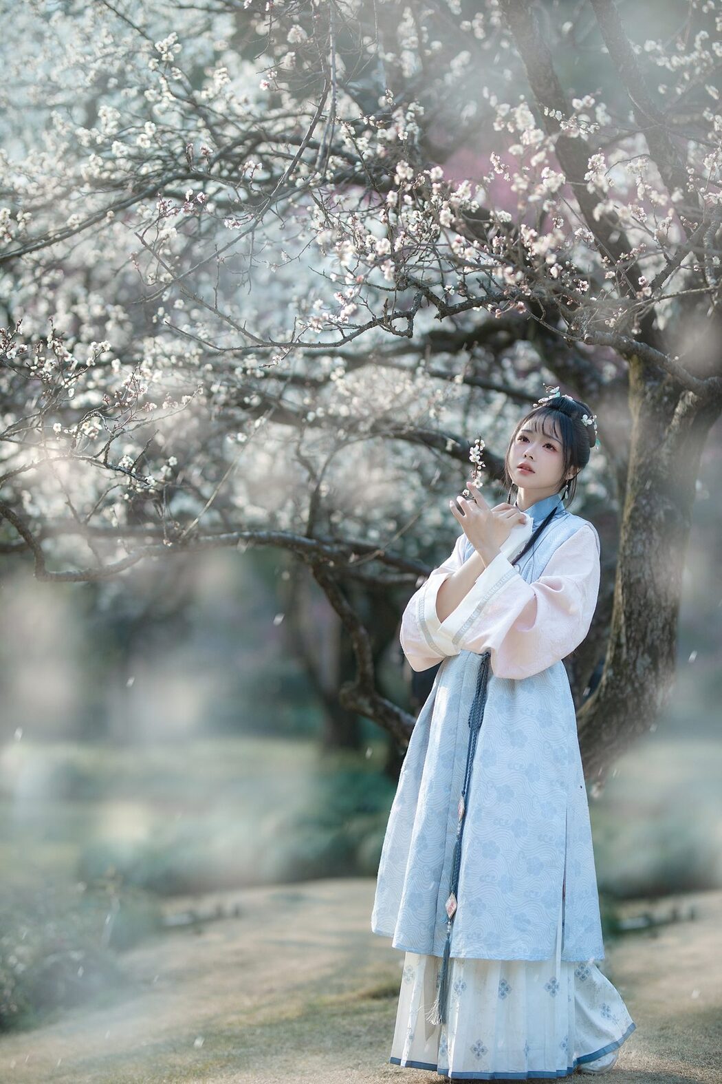 YiTuYu艺图语 Vol.5073 Yun Yun De Hei Yan Quan Er