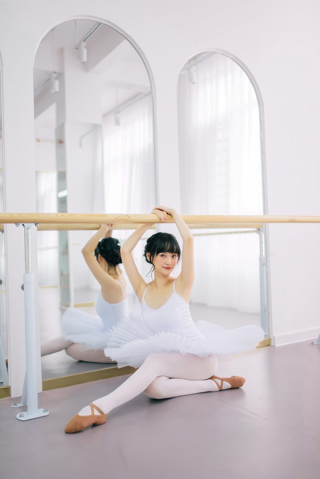 YiTuYu艺图语 Vol.5262 Feng Mu Mu AINY