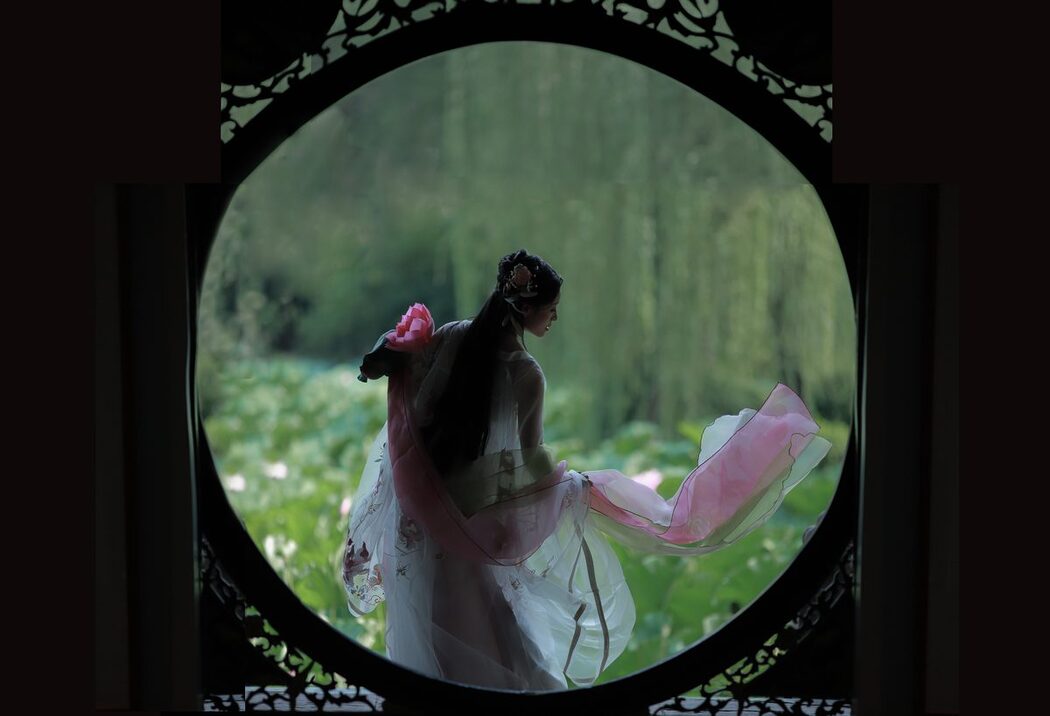 YiTuYu艺图语 Vol.5240 Nu Li Hua Zhuang De Sui Sui