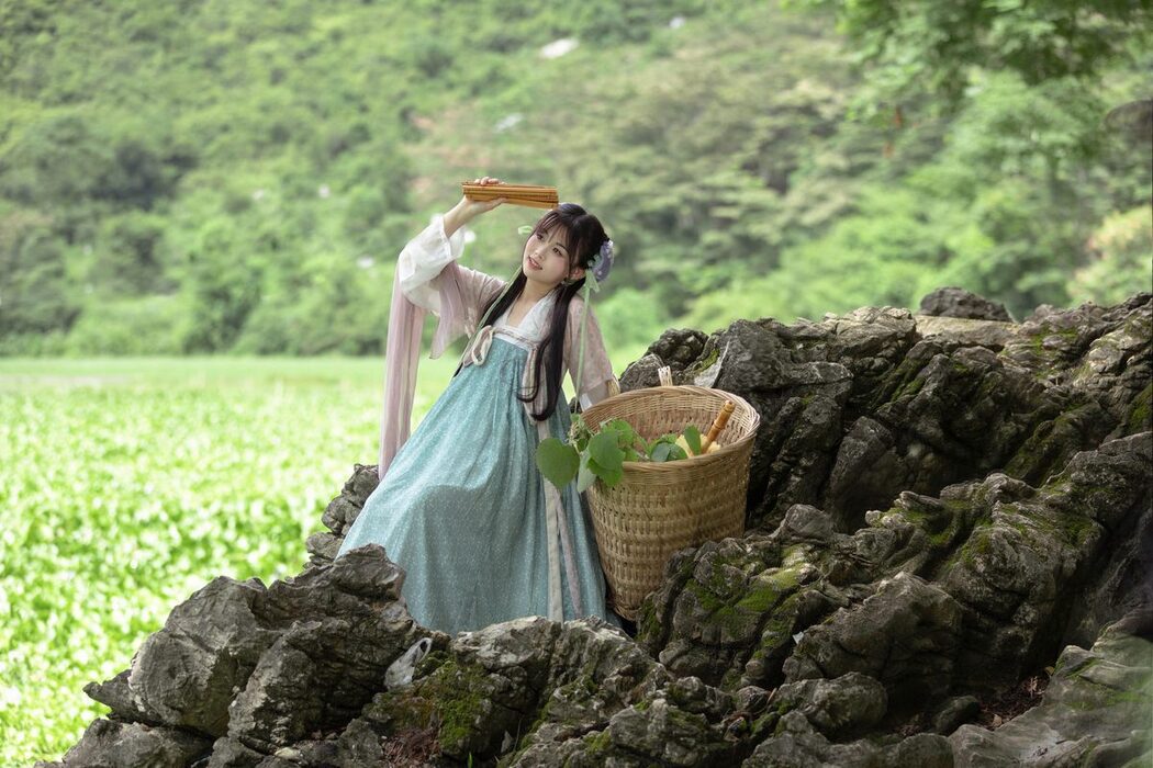 YiTuYu艺图语 Vol.5251 Jin Zou Ba