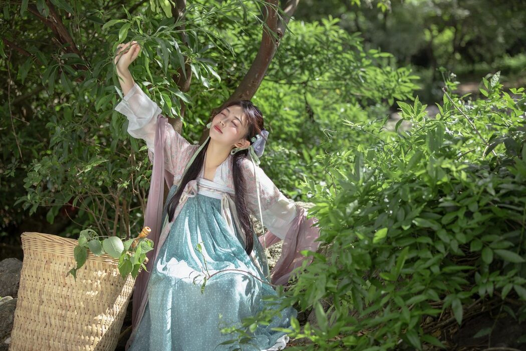 YiTuYu艺图语 Vol.5251 Jin Zou Ba