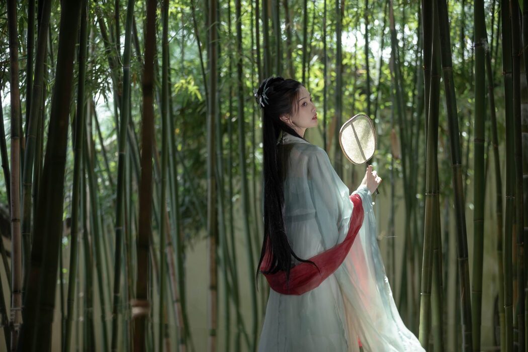 YiTuYu艺图语 Vol.5284 Zhi Zhi Qi
