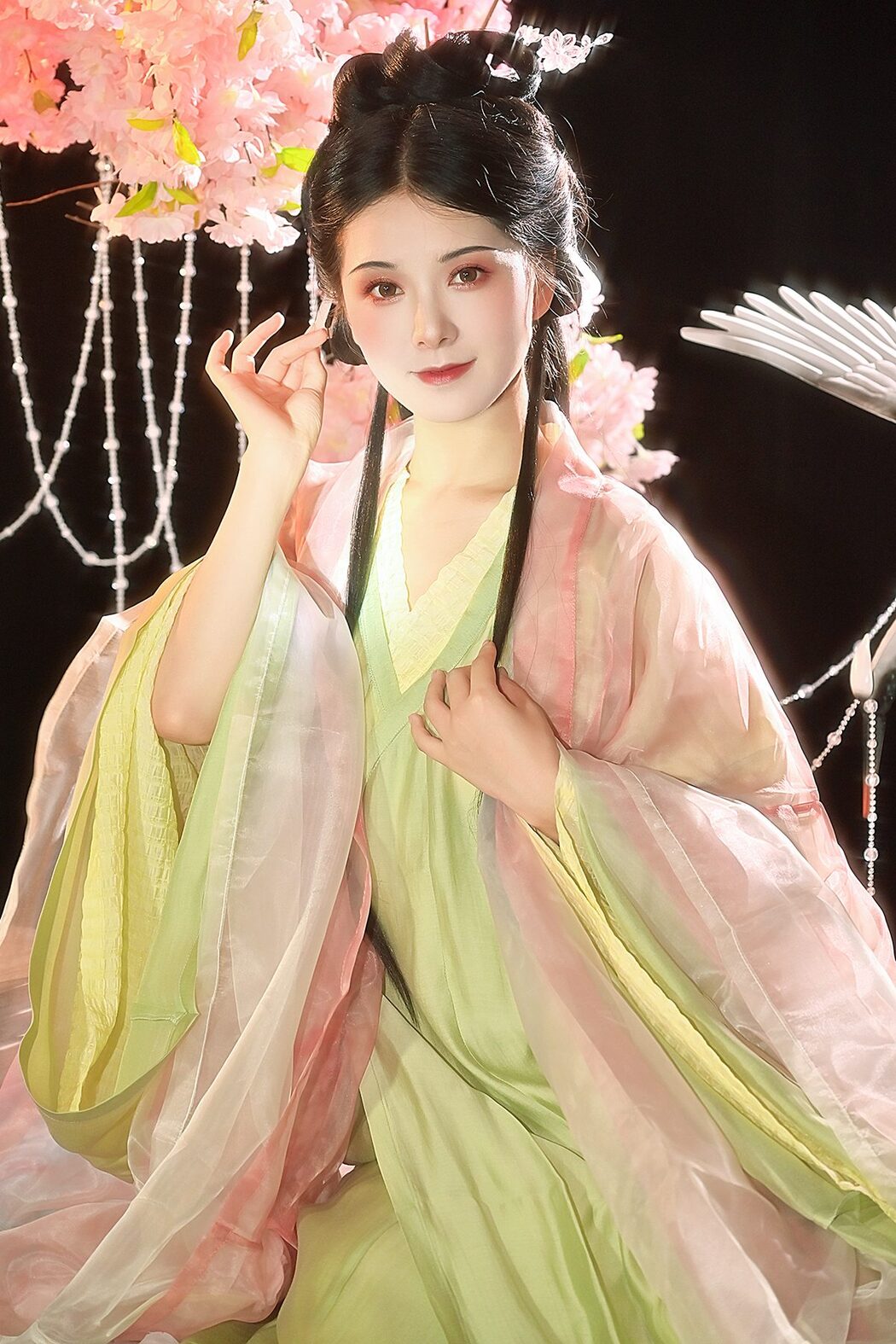 YiTuYu艺图语 Vol.5282 Yi Yi Bu Xiang Zhang Pang Pang Cover Photo