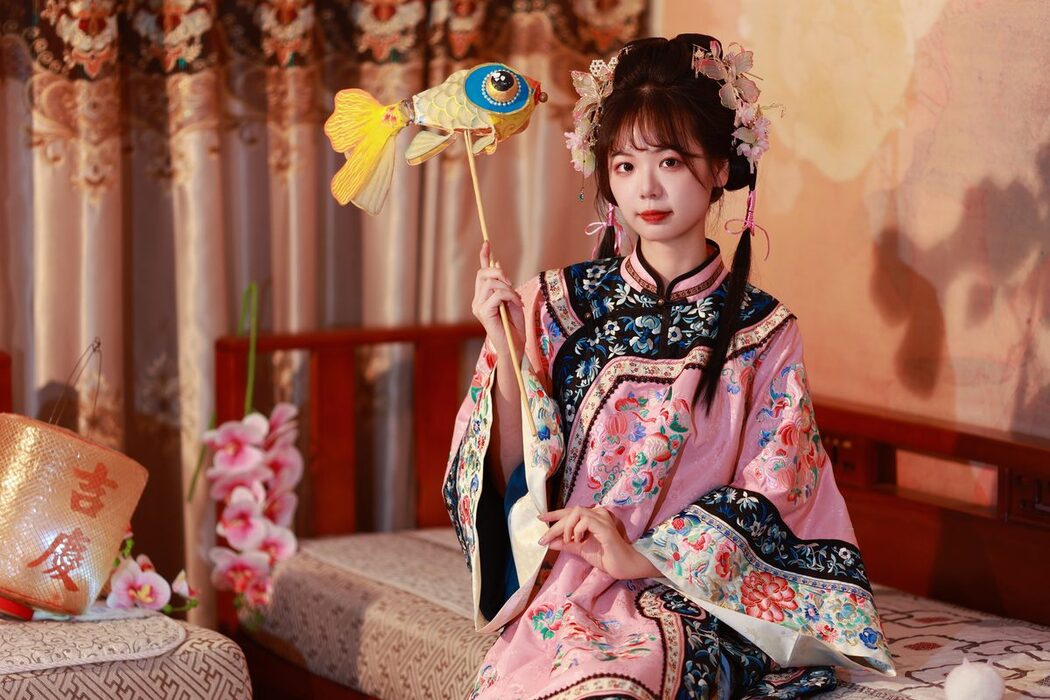 YiTuYu艺图语 Vol.5207 Mu Yan Se Cc